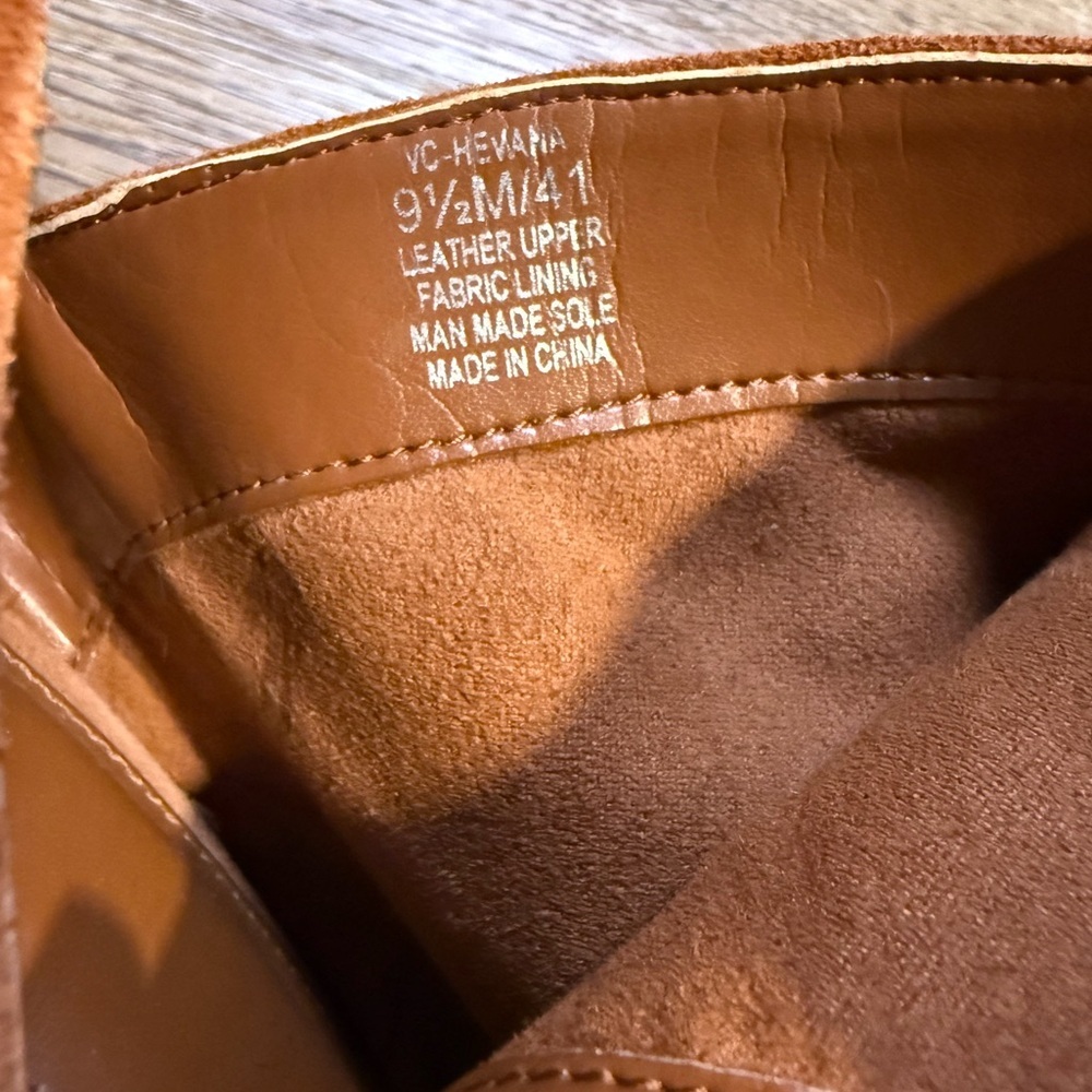 Vince Camuto Peep Toe Booties EUC - Picture 8 of 13